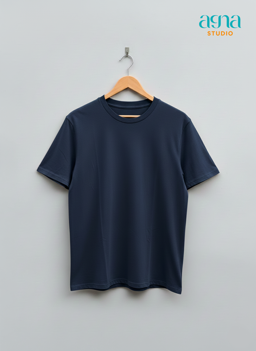 Kaos polos warna biru navy tampak depan